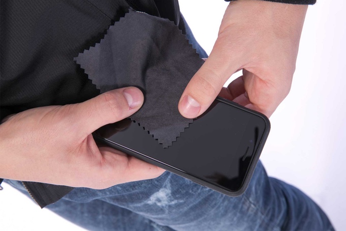 Built-in microfiber cloth