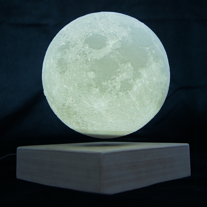 Levitating Moon Light｜月をモチーフにデザインされたワイヤレス充電