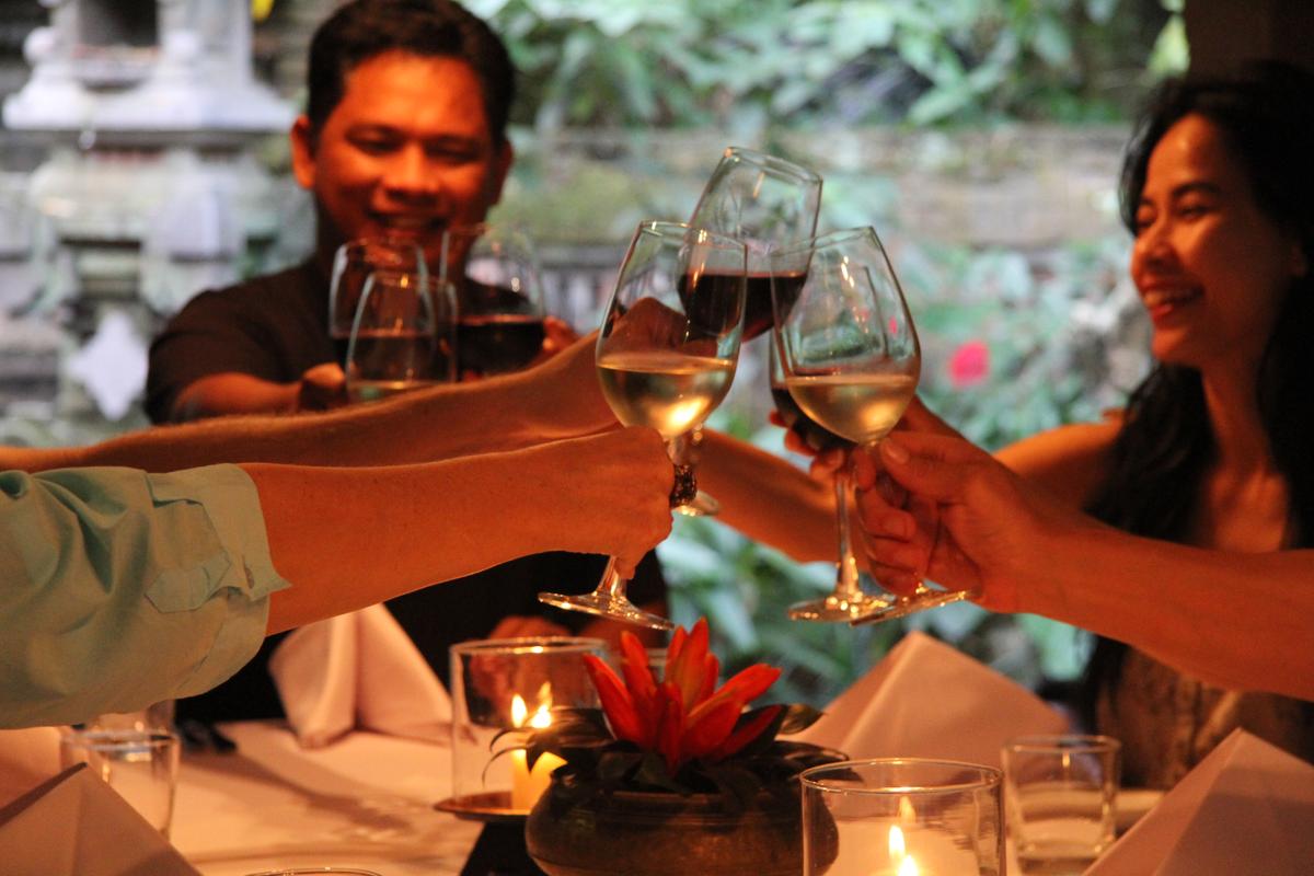 Bridges of Marvelous Cuisine