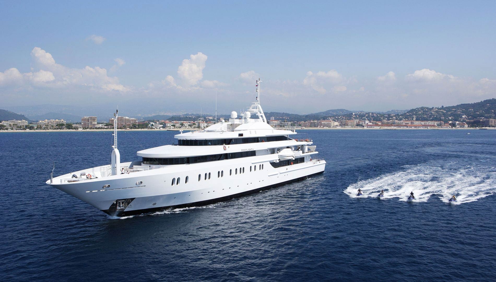 The Moonlight II Yacht