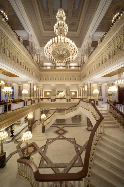 The 8 Luxurious Hotels of the Orient World
