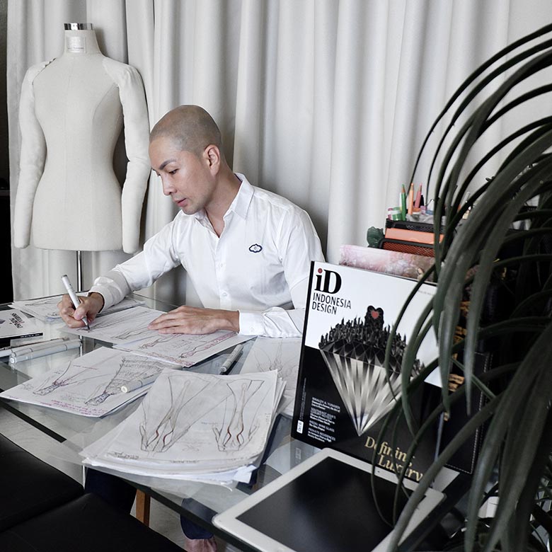 Rusly Tjohnardi - Redefining Couture