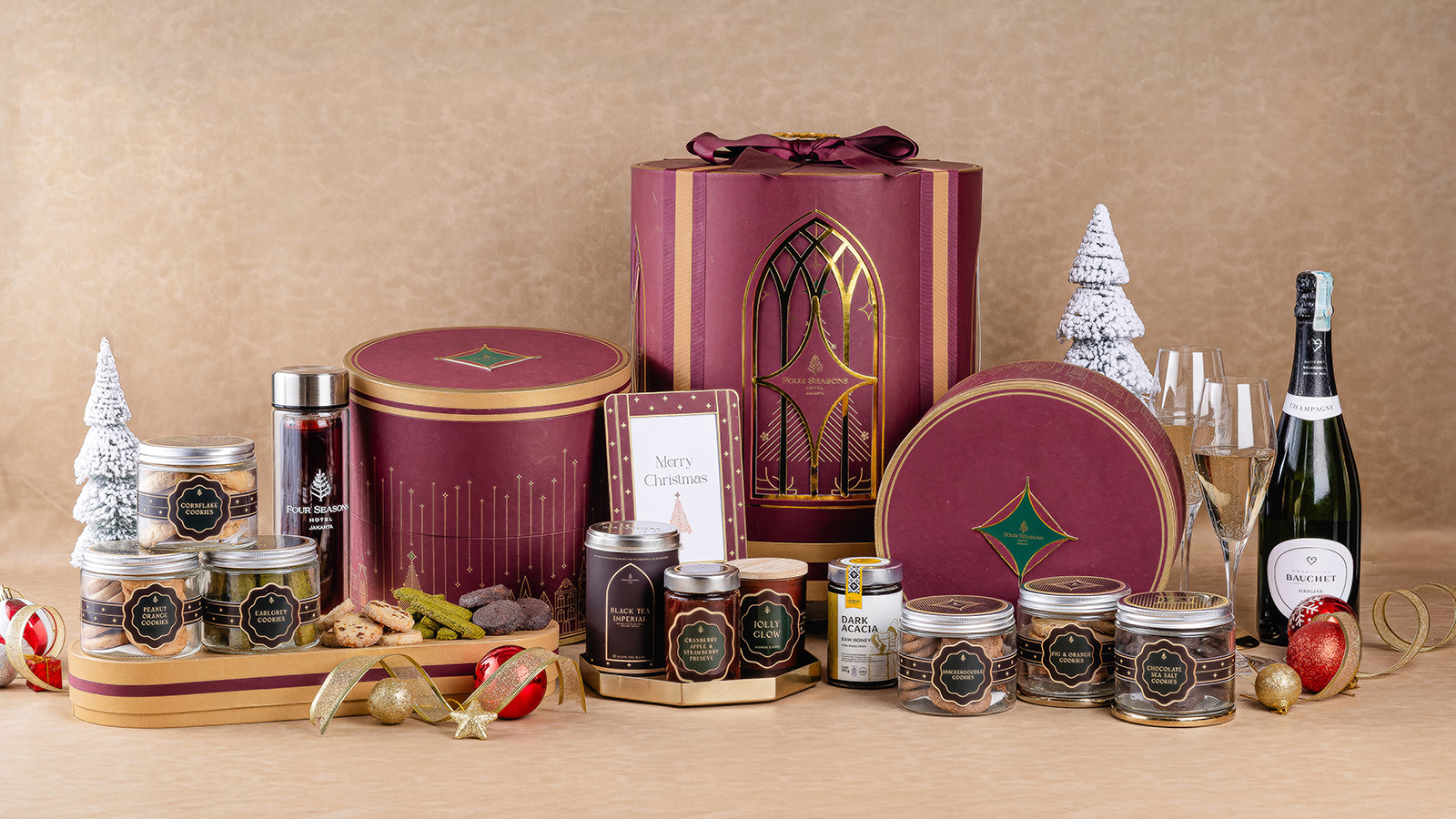Four Seasons Hotel Jakarta Goes Gold