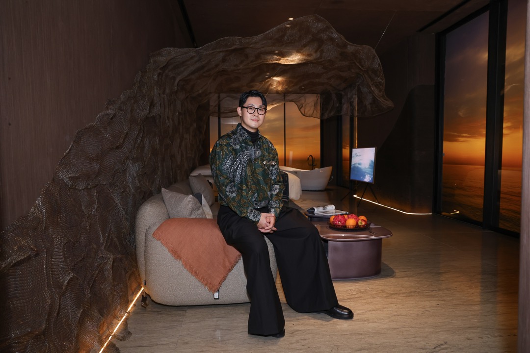 The Royal Suite by Kelvin Thengono: A Tide of Calm