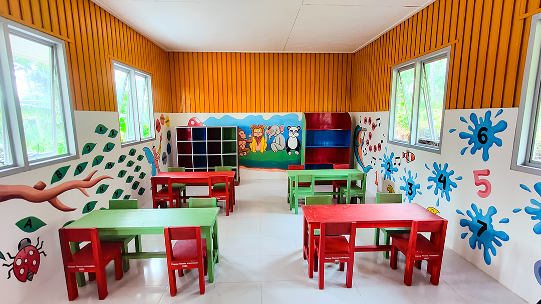 Giving Back: Happy Hearts Indonesia Build Schools from Plastic Waste