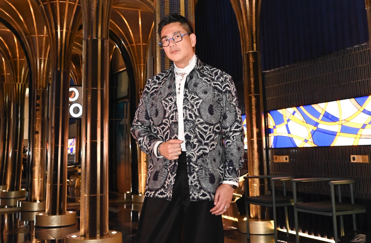 The Light of Travel: A Portal of Emotion and Elegance