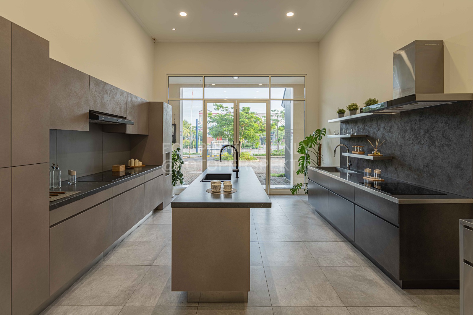 A Space Embodying Japanese Minimalism