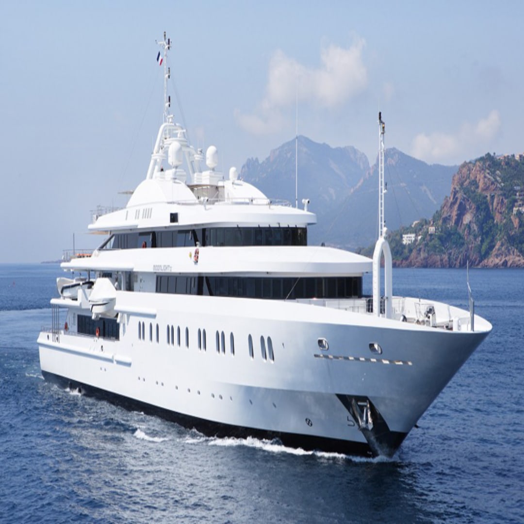 100 million dollar yacht in pensacola