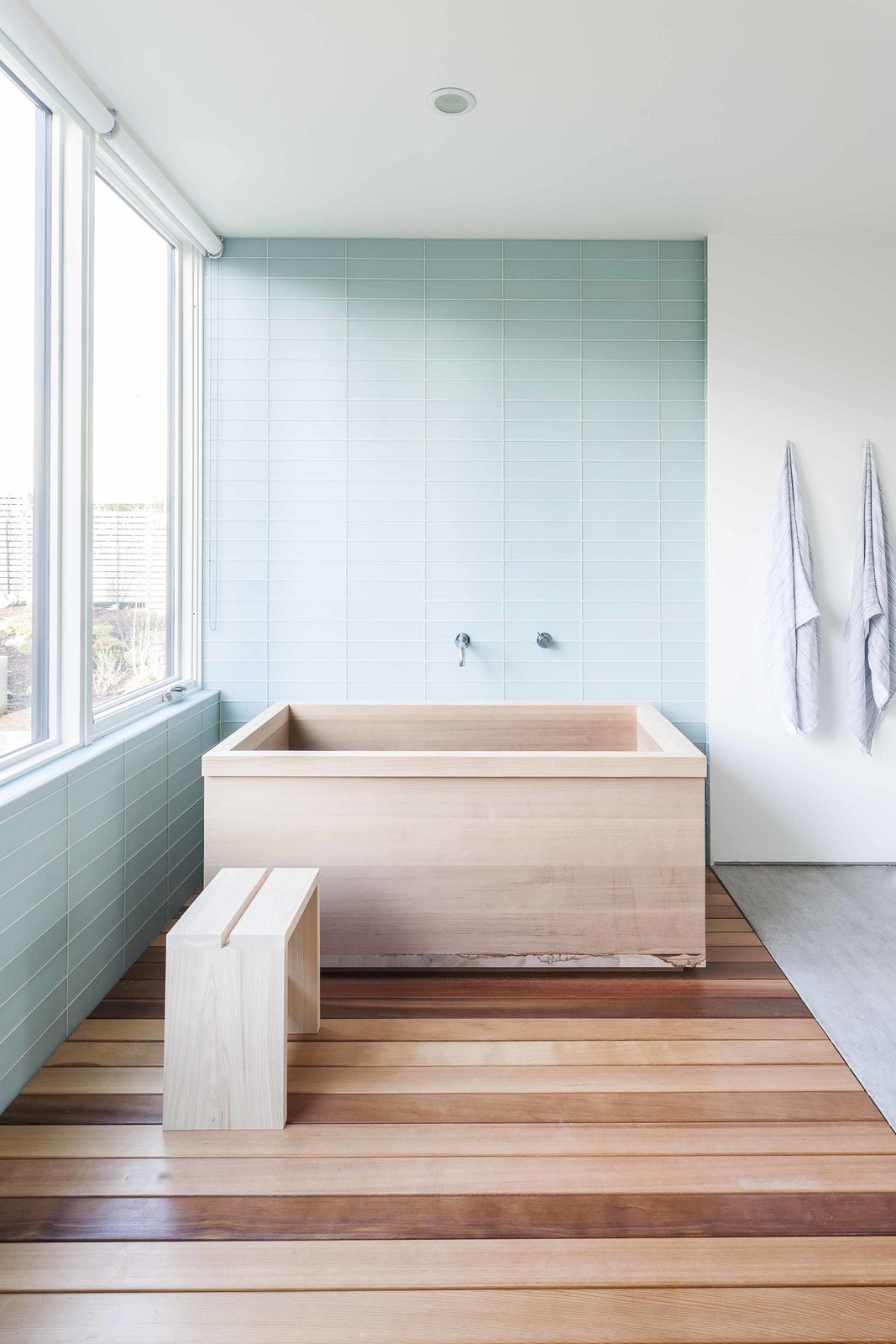 Minimalist bathroom | Source: dwell.com