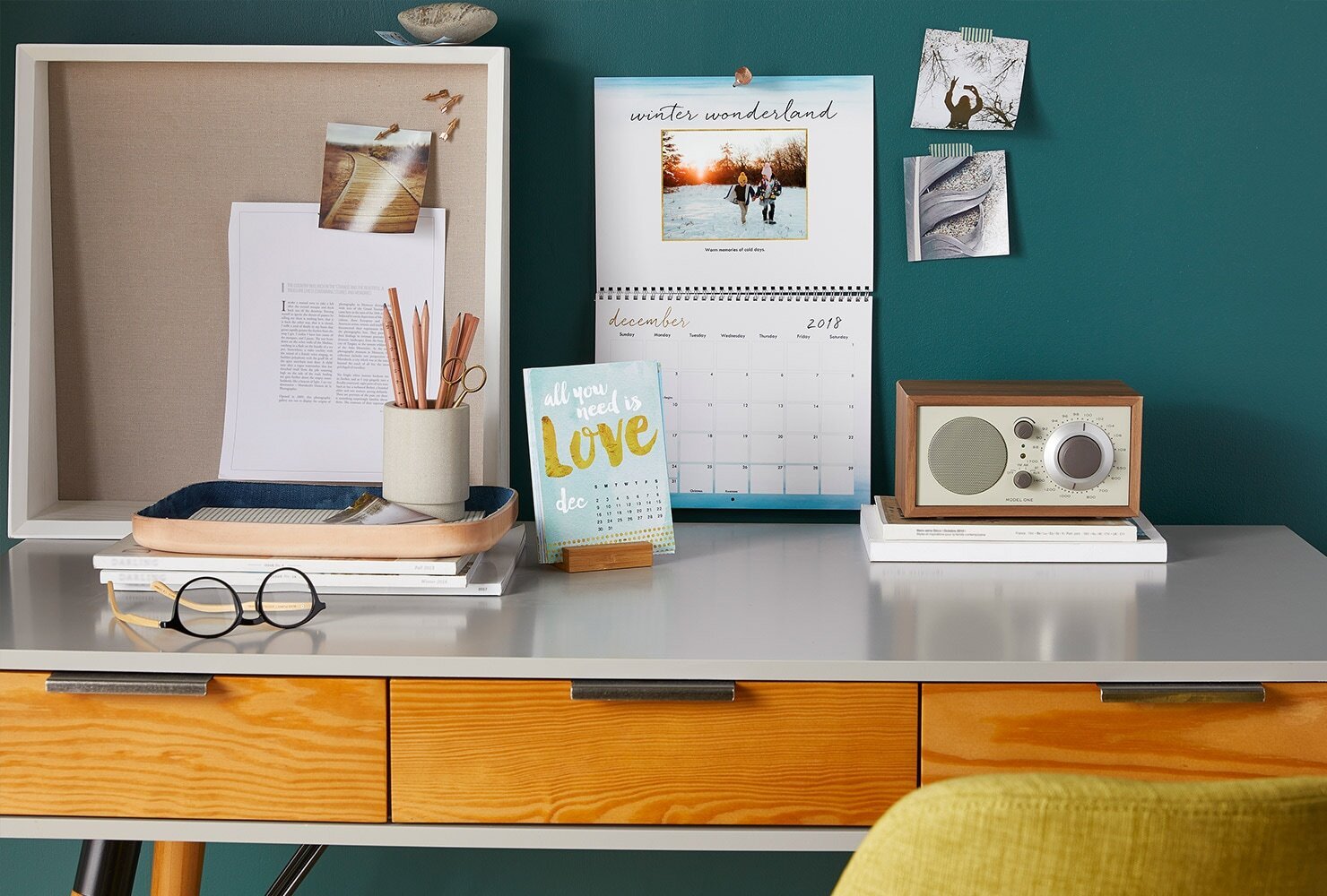 Organized work surface | Source: shutterfly.com