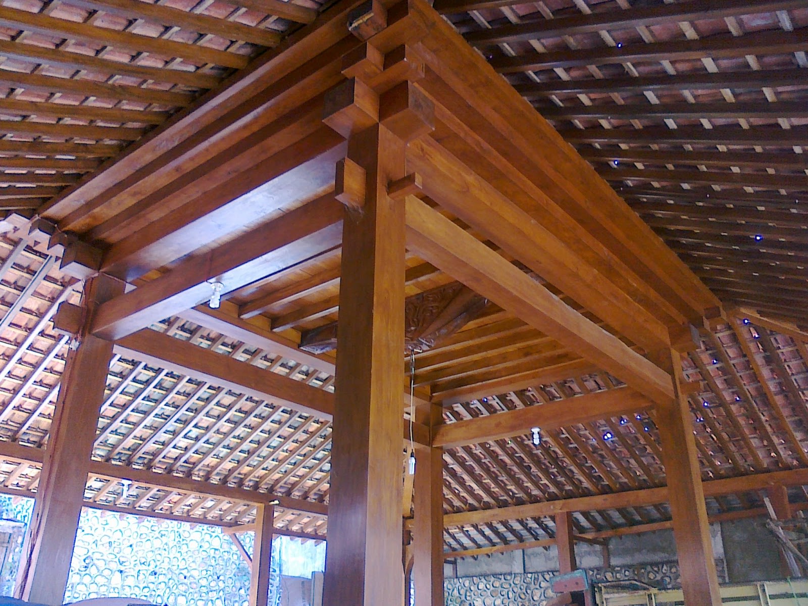 Tumpang sari structure | Image source: lapakkayulawasan.blogspot.com