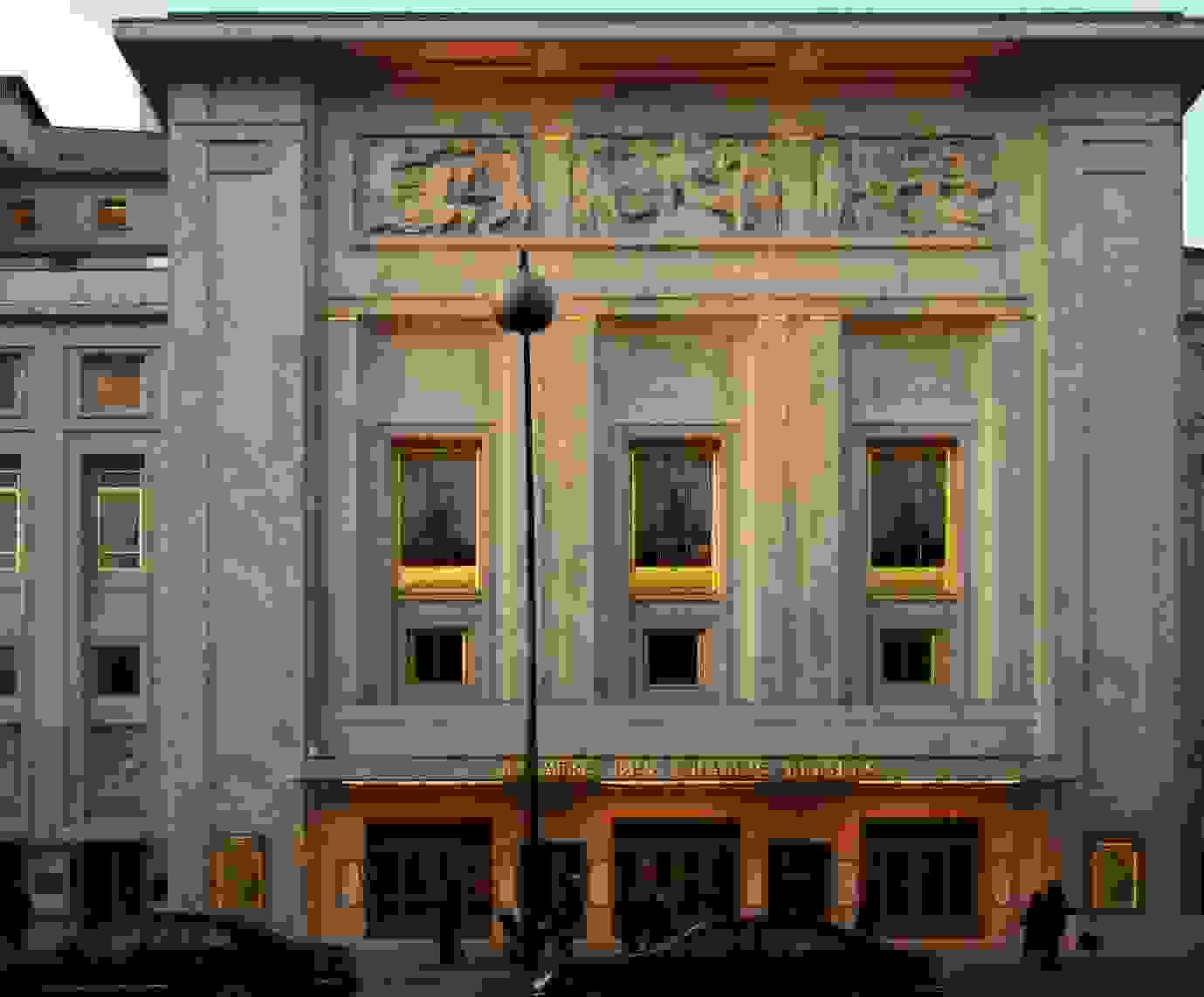 Théâtre des Champs-Élysées | Image source: Wikipedia.org