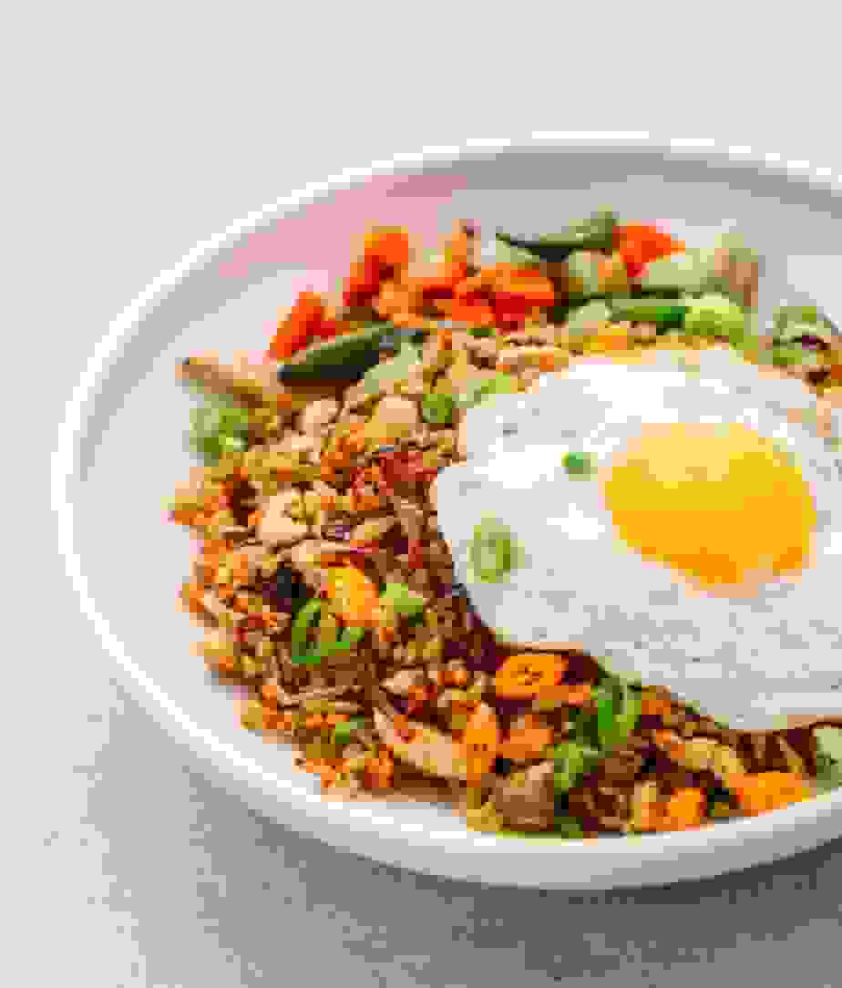 Nasi goreng with fried egg | Source: poshjournal.com