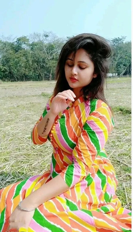 Nidhi-indore-call-girl