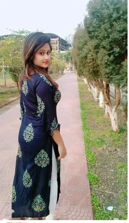 nidhi-indore-call-girl