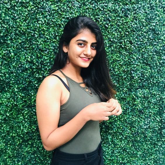 monika-indore-call-girl