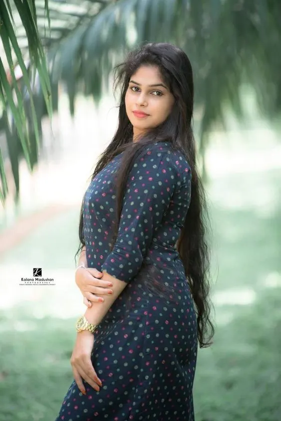 natasha-indore-call-girl