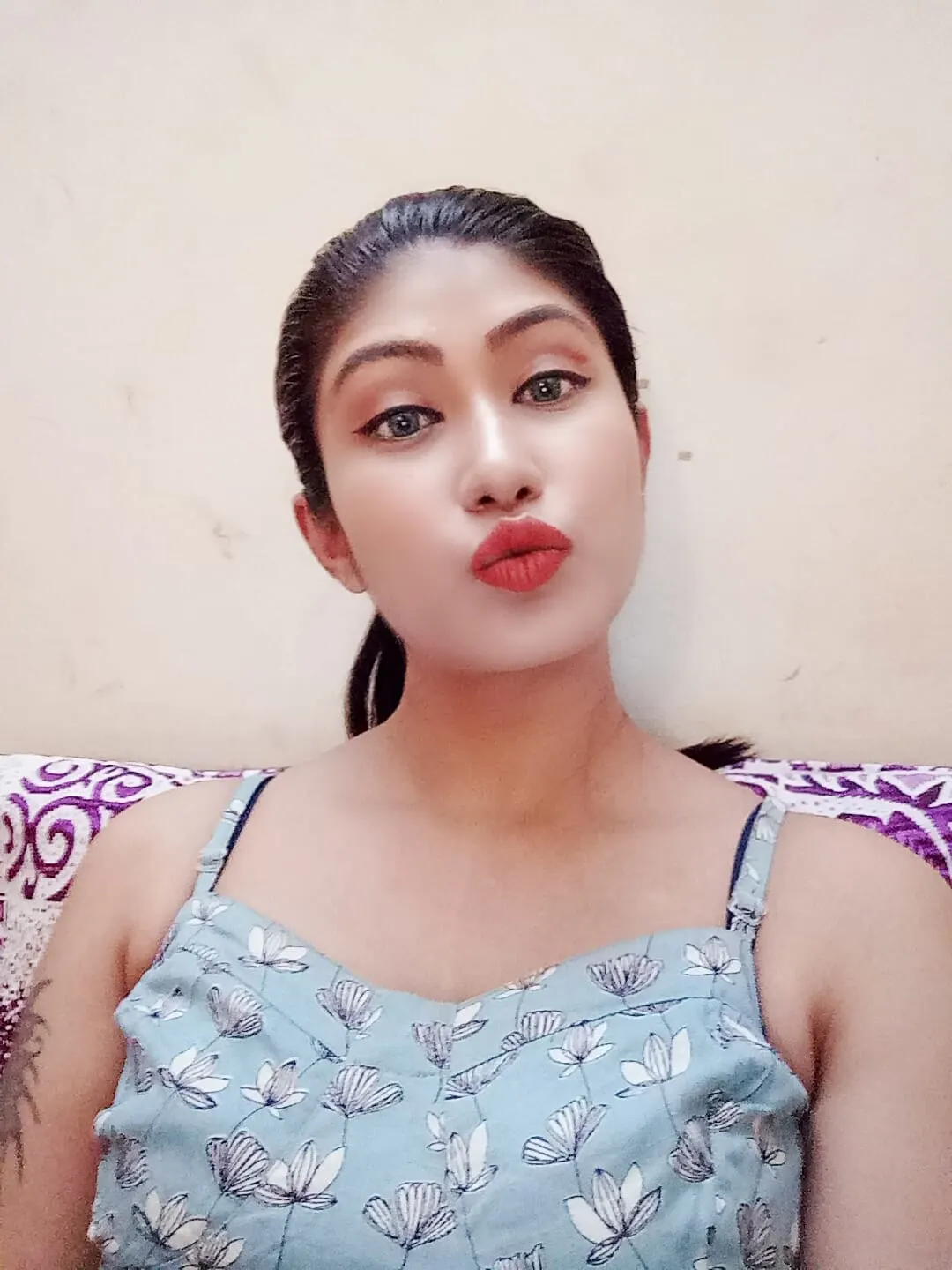 arohi-indore-call-girl