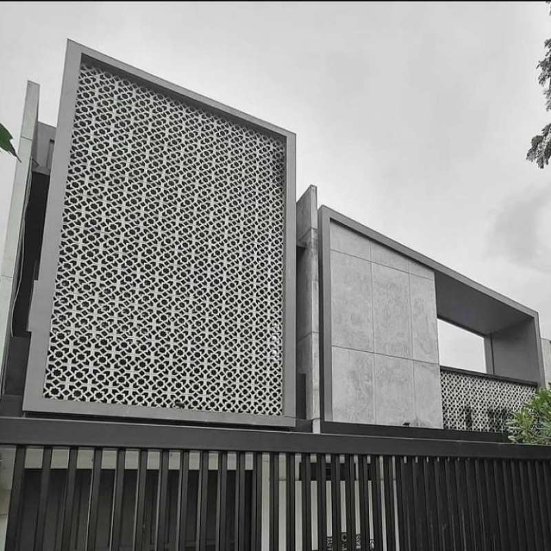 minimalist brizze block or roster beton minimalisinstallation on facade