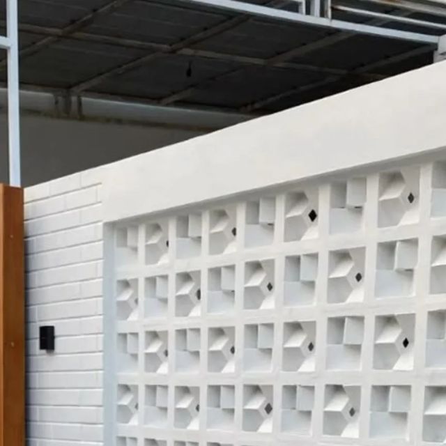 use minimalist brizze block you get good ventilation your house or aritecture look aesthetic on fence