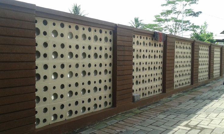 use minimalist brizze block you get good ventilation your house or aritecture look aesthetic on fence
