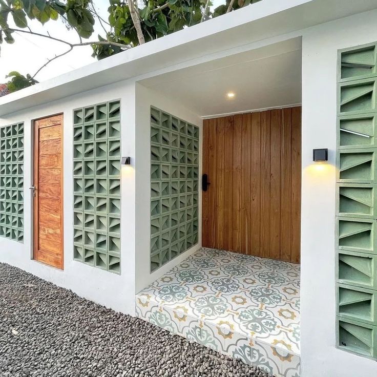 minimalist brizze block or roster beton minimalisinstallation on facade