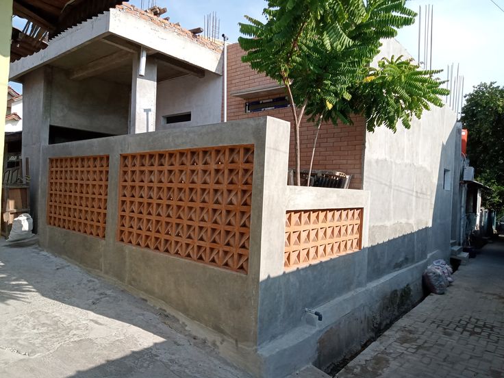 use minimalist brizze block you get good ventilation your house or aritecture look aesthetic on fence
