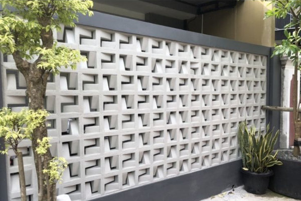 use minimalist brizze block you get good ventilation your house or aritecture look aesthetic on fence