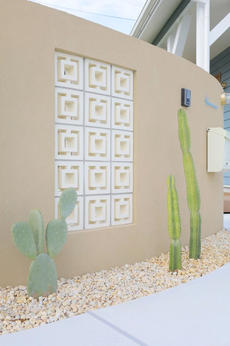 use minimalist brizze block you get good ventilation your house or aritecture look aesthetic on fence