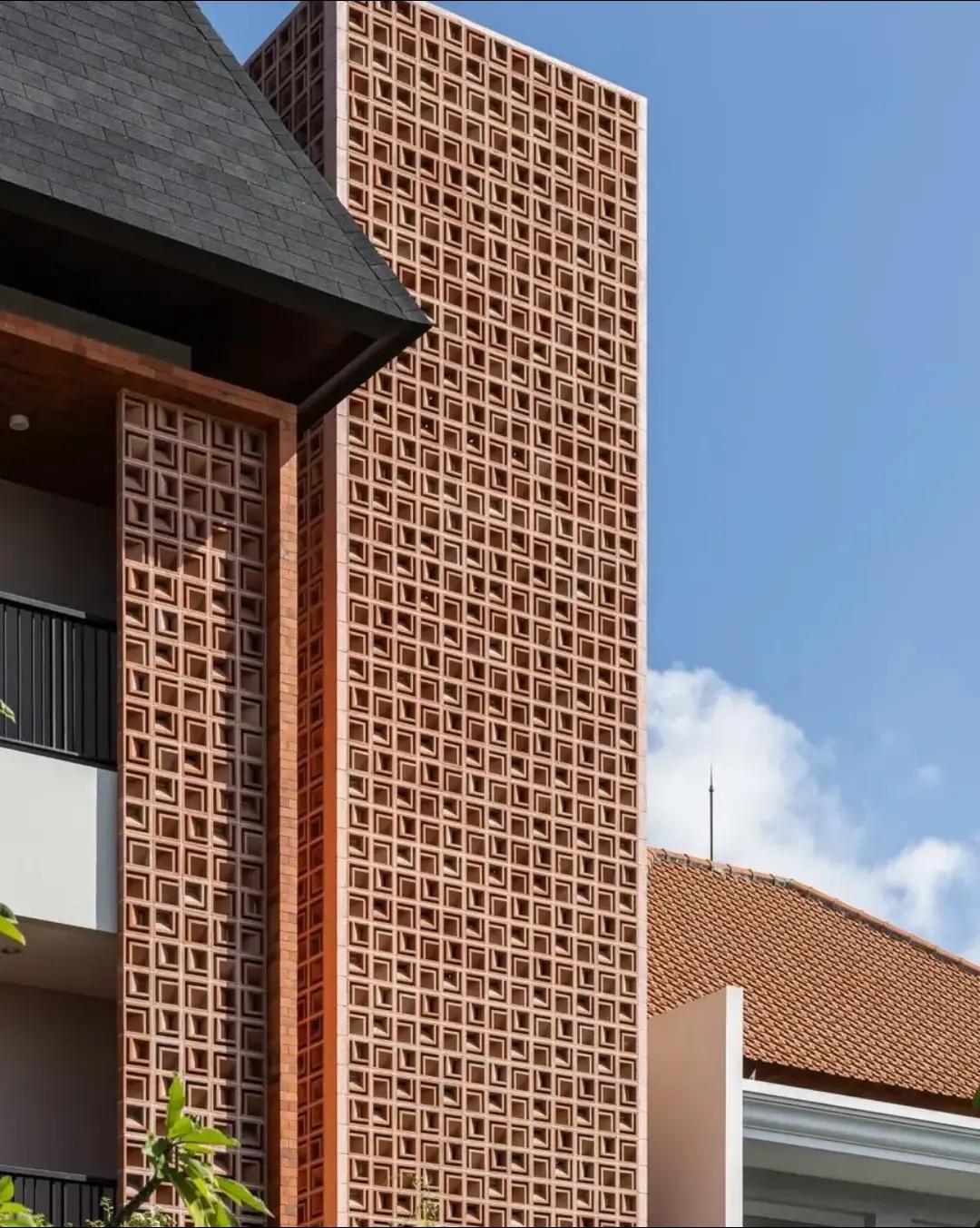 minimalist brizze block or roster beton minimalisinstallation on facade