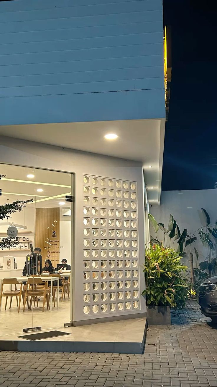 use minimalist brizze block you get good ventilation your house or aritecture look aesthetic on fence