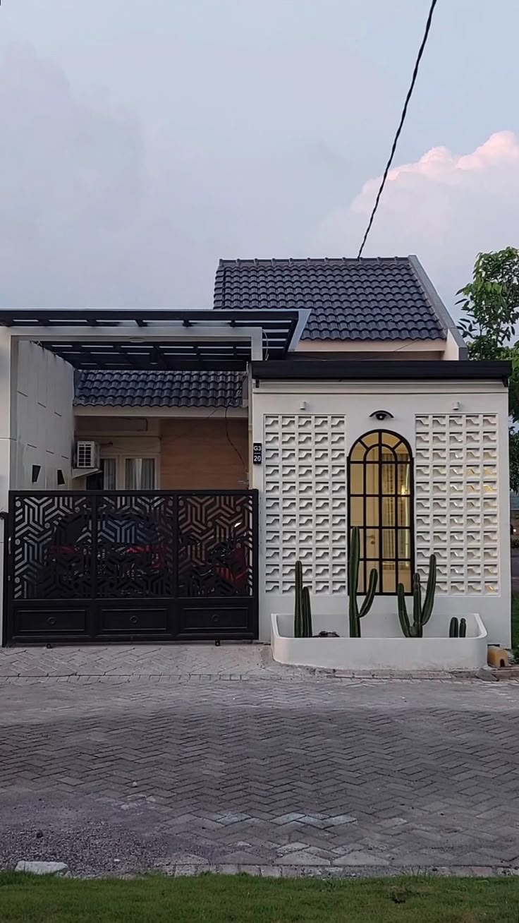 use minimalist brizze block you get good ventilation your house or aritecture look aesthetic on fence