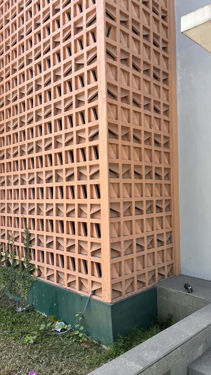 use minimalist brizze block you get good ventilation your house or aritecture look aesthetic on fence