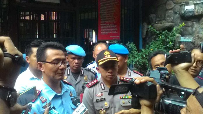 Aparat Gabungan Sidak Ka Lapas Majalengka Aparat Gabungan Sidak Ka Lapas Majalengka