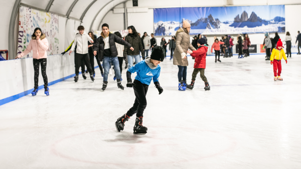 Vendita piste di pattinaggio su ghiaccio mobili indoor | Industrial Frigo Ice | Ice & Snow Rides Manufacturer