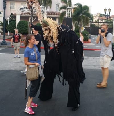 Halloween Horror Nights scare actor