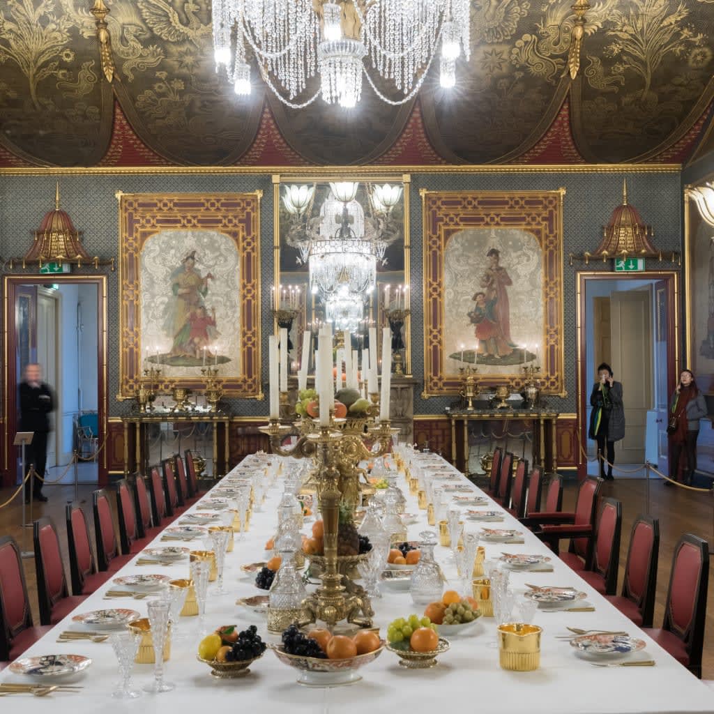 Royal Pavilion and Sparkling Cream Tea for Two at the Wine Cellar