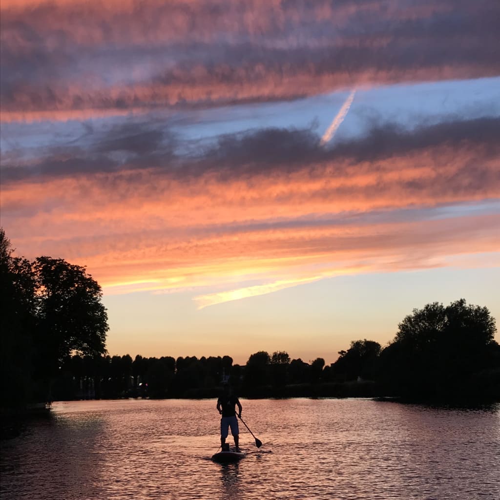 Sunset Paddleboard in Henley