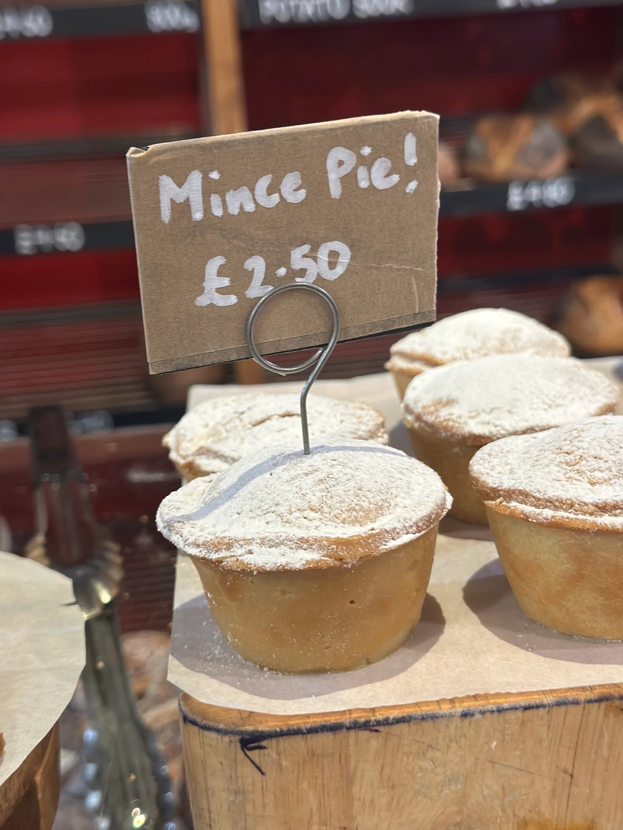 The Dusty Knuckle Mince Pie