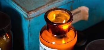 Spotlight: Make Your Own Soy Wax Candle