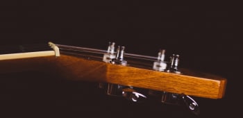 Strum the Ukulele. A Unique London Experience
