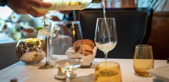Wine Tasting Brighton: Coastal Vino Adventures with The Indytute