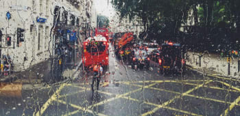 Rainy Day London - Shake those Umbrellas Out!