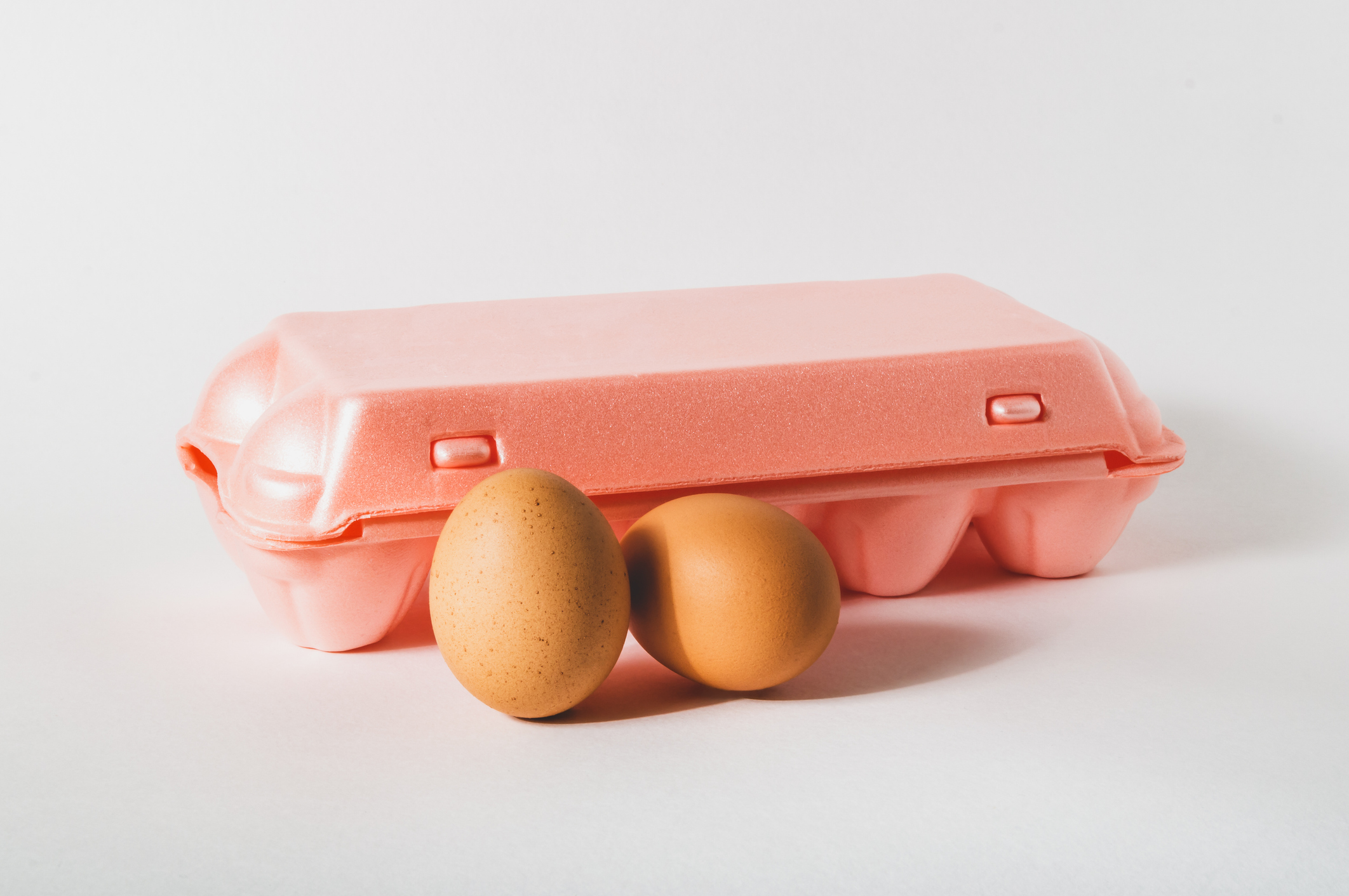 Polystyrene egg packaging