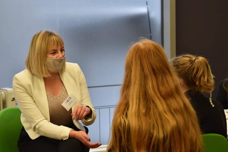 Girls into STEM October 2021 (8).JPG