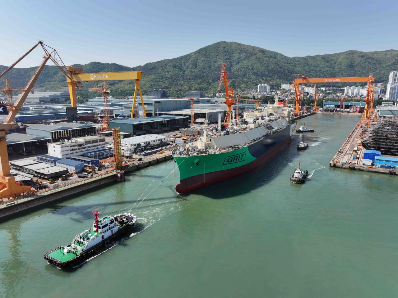 INEOS Energy signs LNG supply agreement with Marubeni low res.JPG
