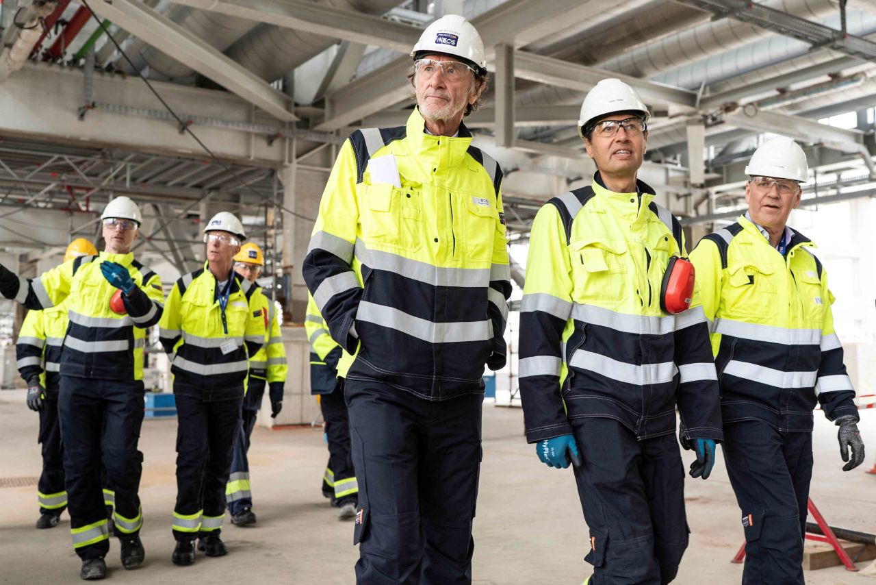 JAR with the Project One team low res.jpg