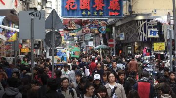 crowded-place-on-earth.jpg
