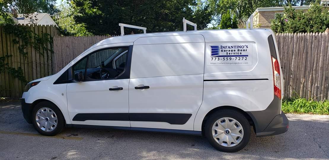 Infantino's garage door service vehicule
