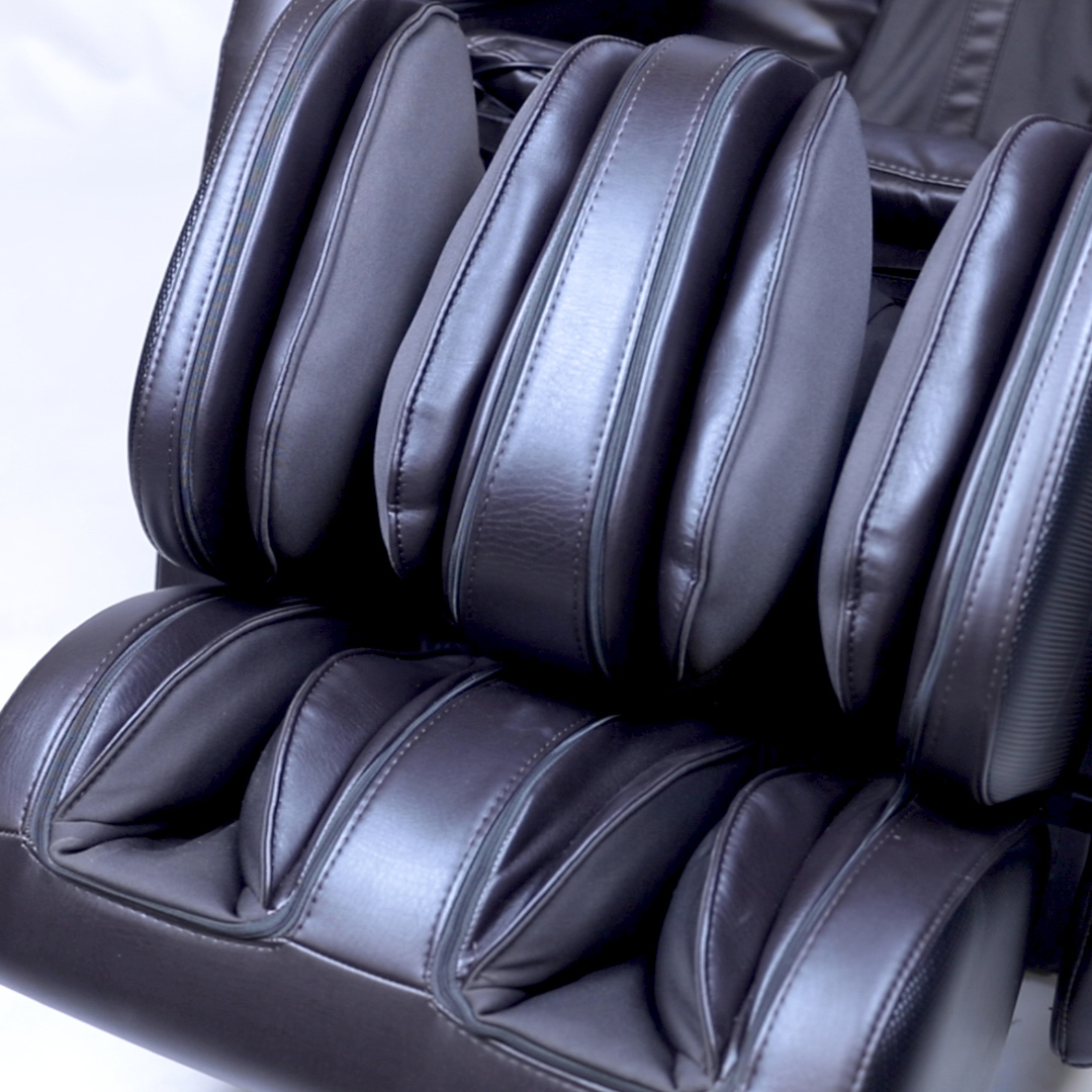 Kyota Kenko M673 Massage Chair Audacia Home Extra Long Calf Coverage photo